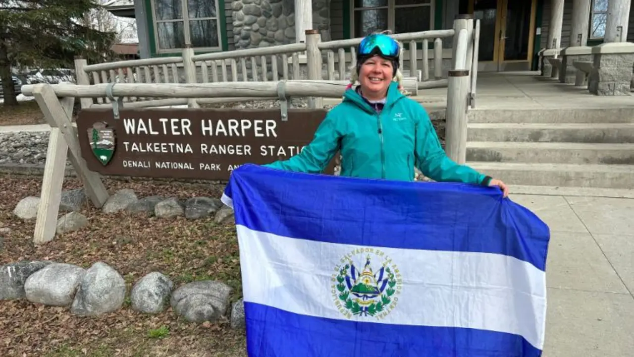 Rescatan a Alfa Karina Arru&eacute;