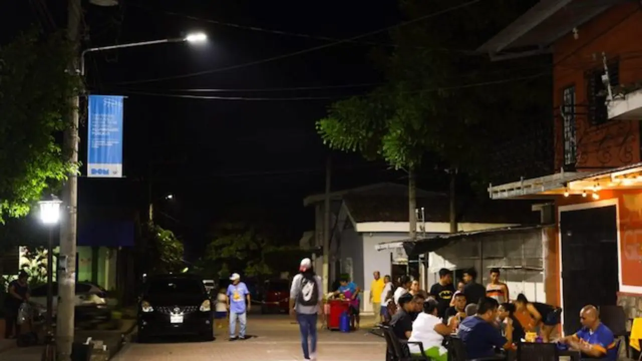 San Rafael Obrajuelo-DOM-ILUMINAN CALLES 1