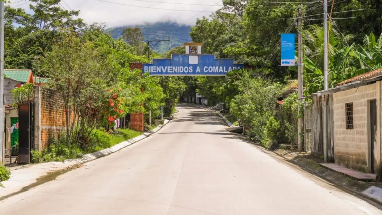 RECUPERAN CALLES COMALAPA-DOM