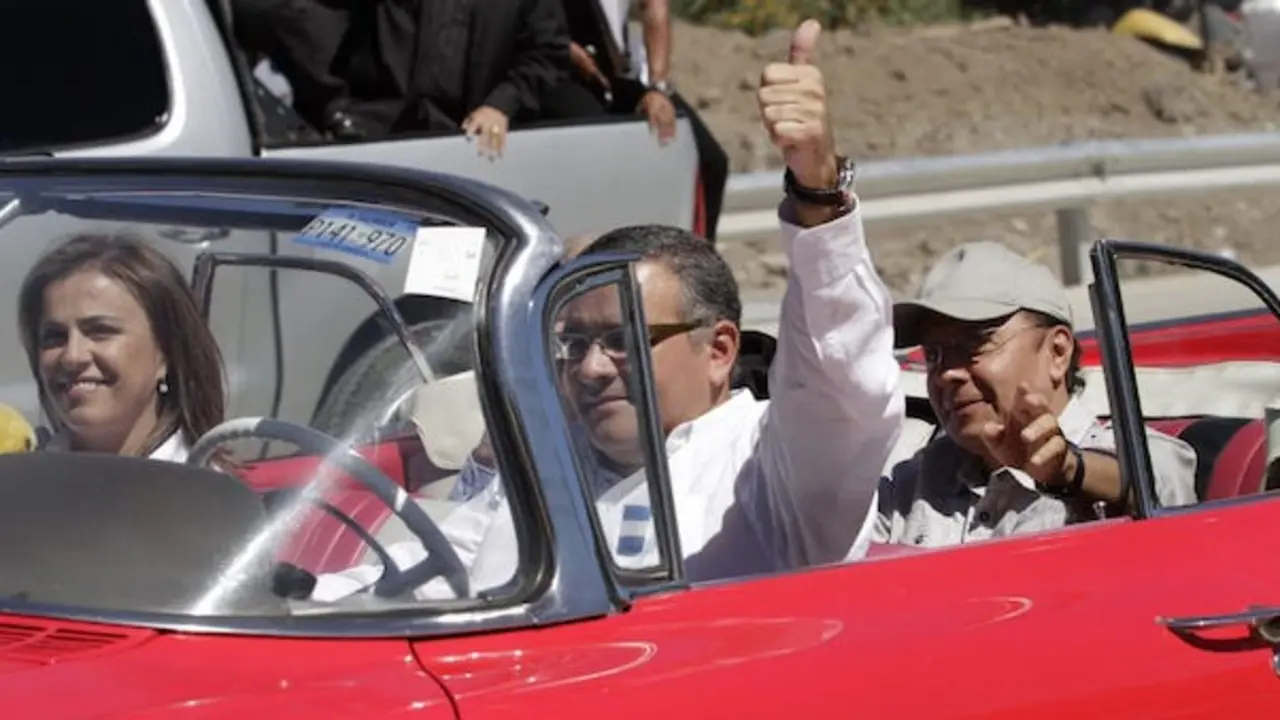 Hugo Barrientos Clar&aacute; carros cl&aacute;sicos Mauricio Funes