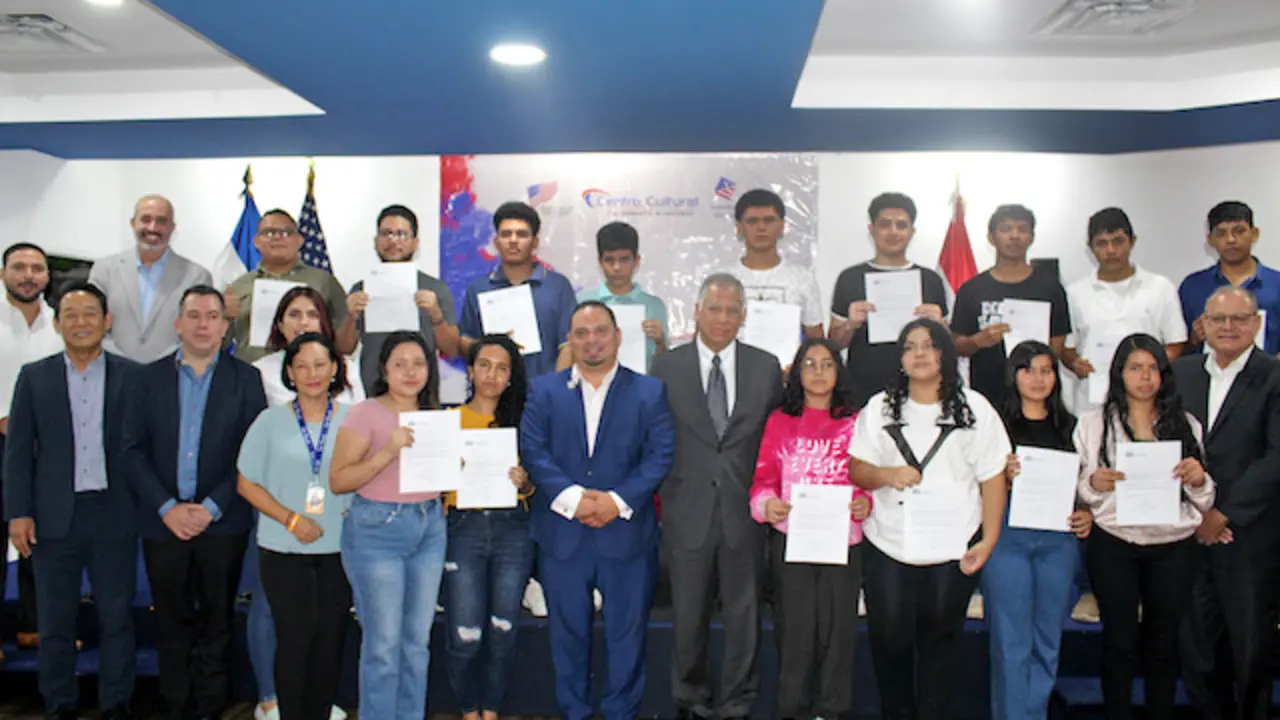 EVENTO BECAS CENTRO CULTURAL