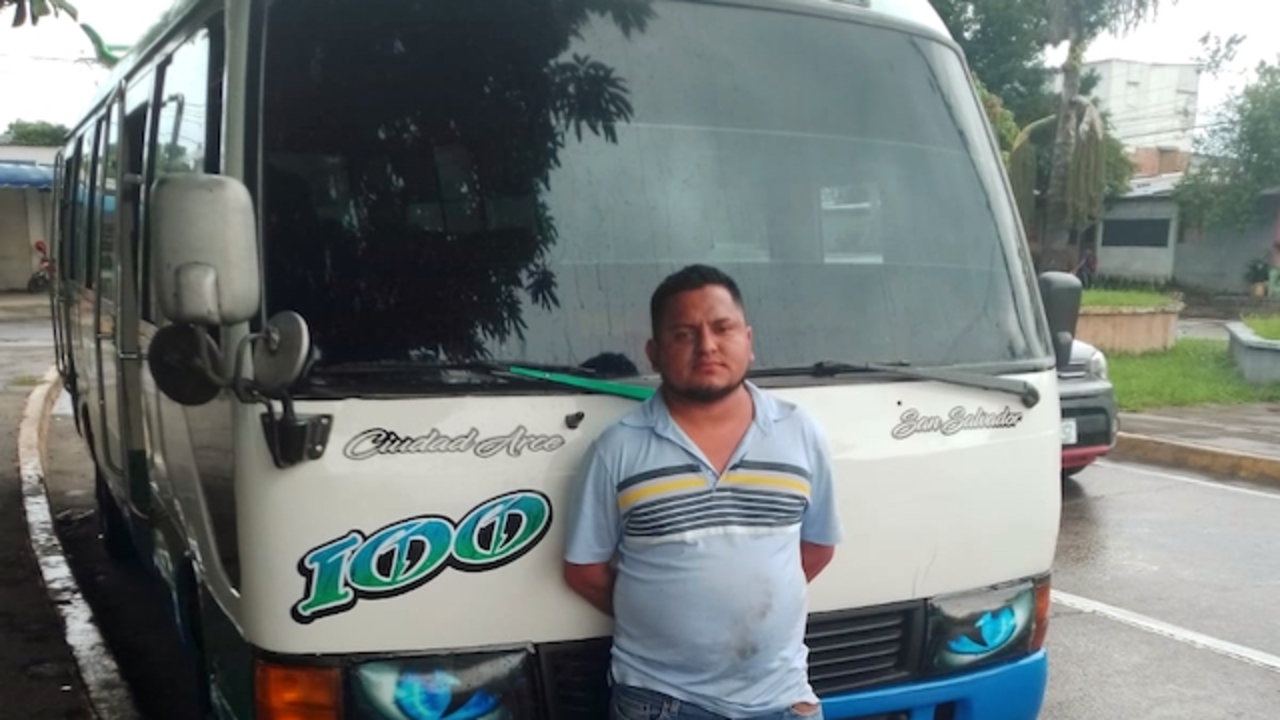 José Manuel Hernández Cruz microbusero accidente San Salvador conducción peligrosa