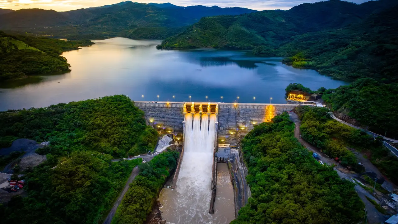 CENTRAL HIDROELECTRICA 3 DE FEBRERO-CEL10