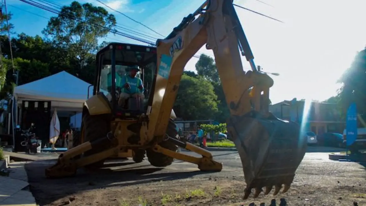 Inicio del Plan Nacional de Bacheo en colonia Montelimar, Olocuilta,la Paz