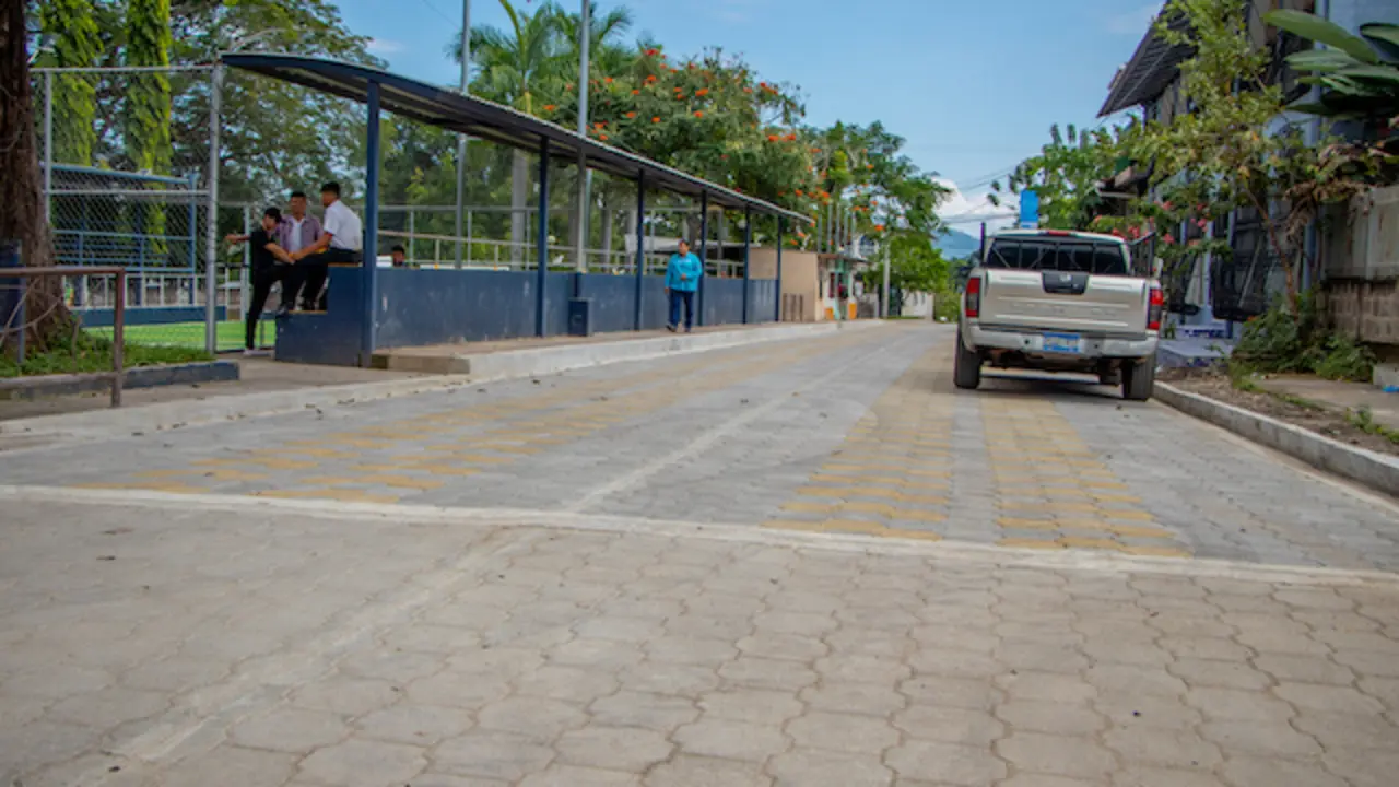 DOM RENUEVA CALLES NUEVA GRANADA, USULUTAN