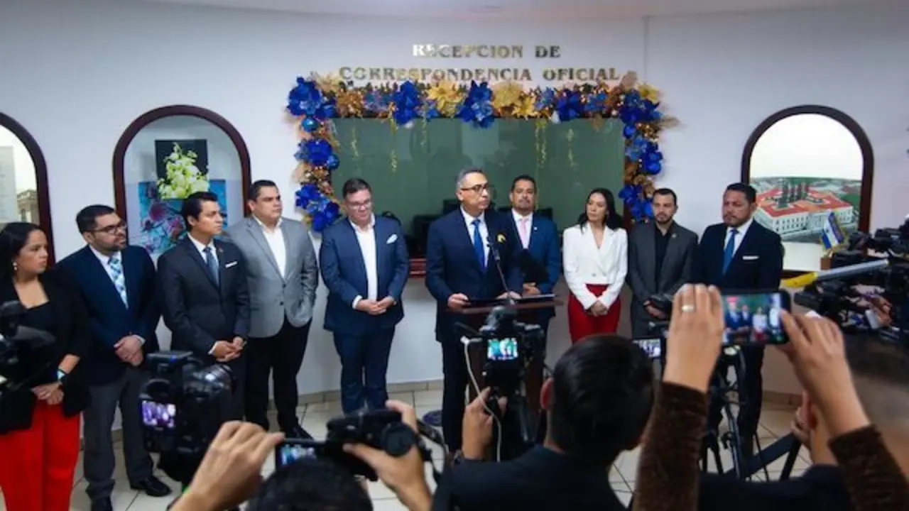 Ministro de Hacienda-Jerson Posada