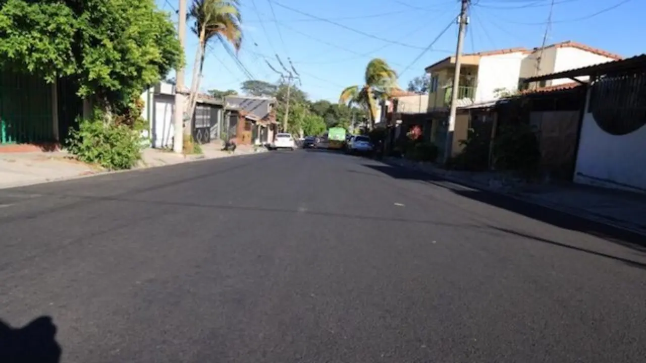DOM RENUEVA CALLES EN MEJICANOS