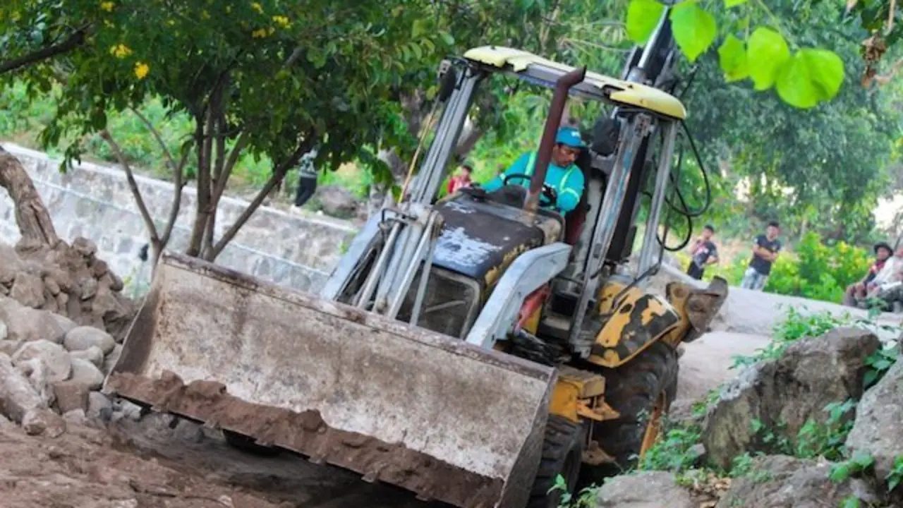 Renovación de calle en San Cayetano Istepeque, San Vicente