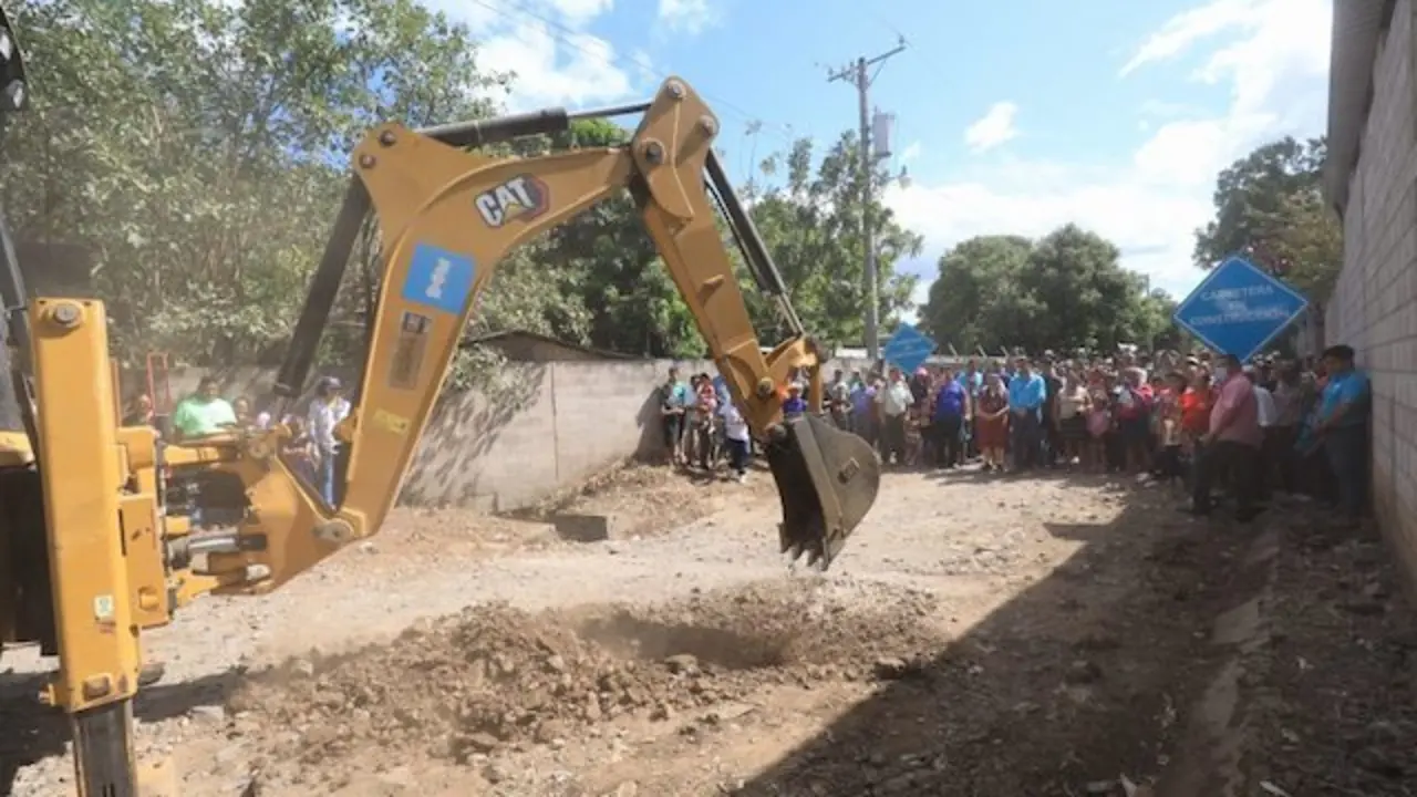 Inician mejoramiento vial en Tacuba, Ahuachapán
