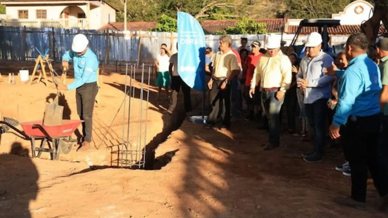 Inician modernización del parque municipal de San Francisco Morazán, Chalatenango