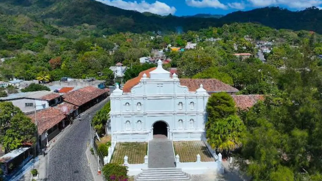 Renuevan calles del municipio de Panchimalco