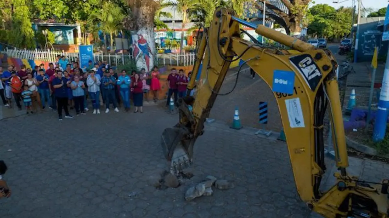 Inician reconstrucción de 2.5 km de calles en San Dionisio, Usulután