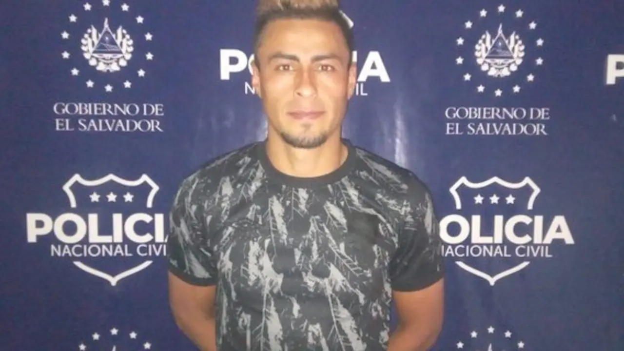 Darwin Cerén detenido por delito de otras agresiones sexuales