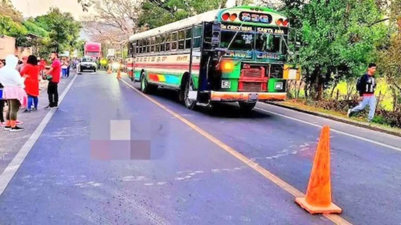 Busero atropella a hombre 09-02-2024