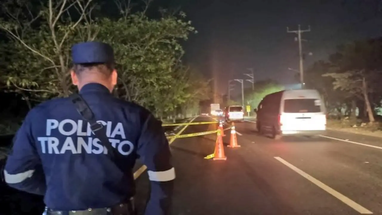 Óscar Eduardo Marroquín, elemento de la FAES, y Adán Alemán, fallecidos motocicleta árbol km 37 Ciudad Arce