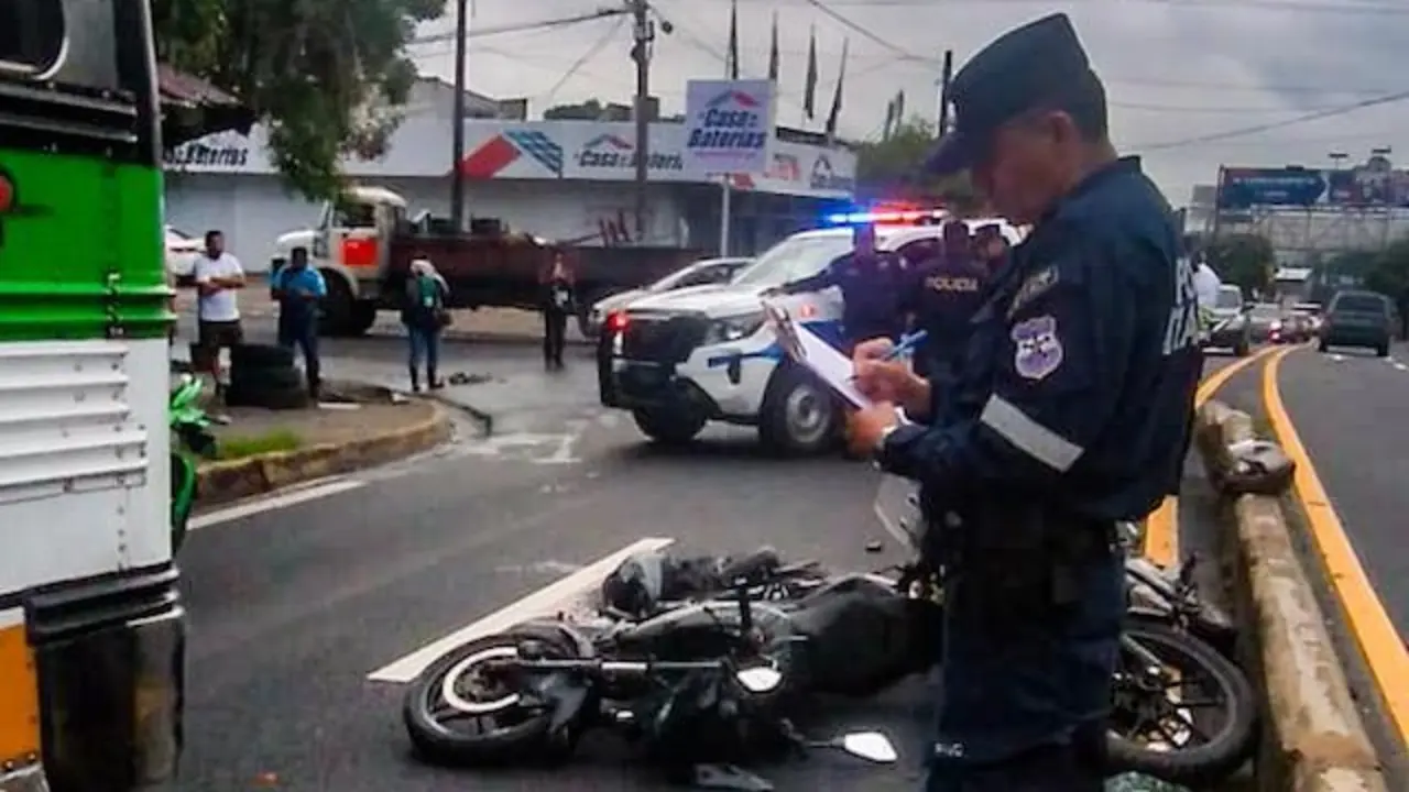 Accidente en bulevar Venezuela 18-06-2024