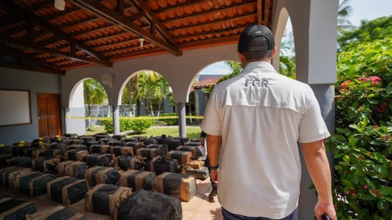 Droga cocaína decomisada Fuerza Naval 22 de junio