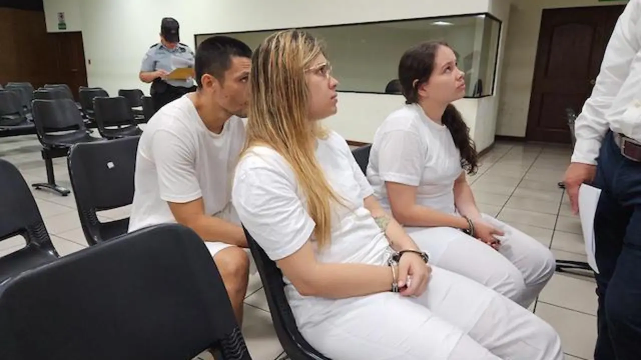 Trópico Travel acusados estafa