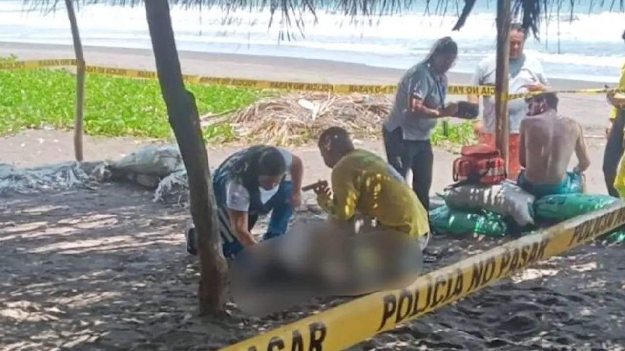 Ana Margarita Carrascosa Pérez, 29 años, guatemalteca ahogada en Playa Dorada Sonsonate