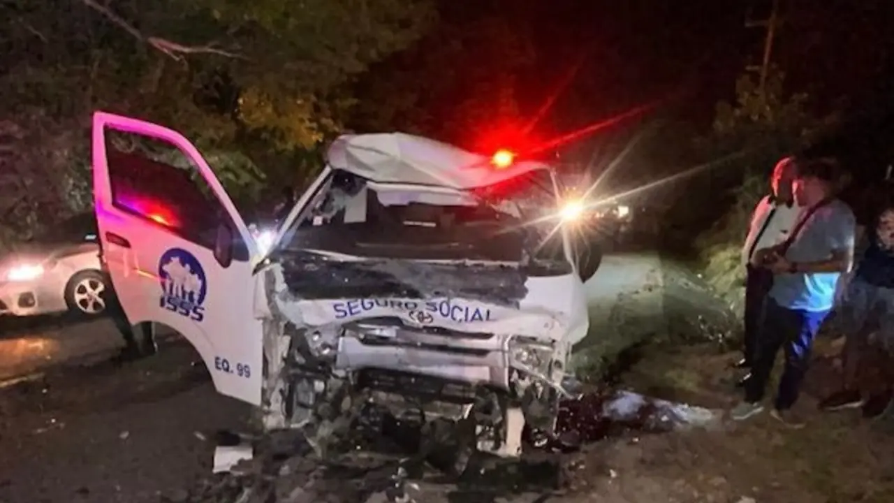 Ambulancia ISSS Milton Josué Herrera Chávez