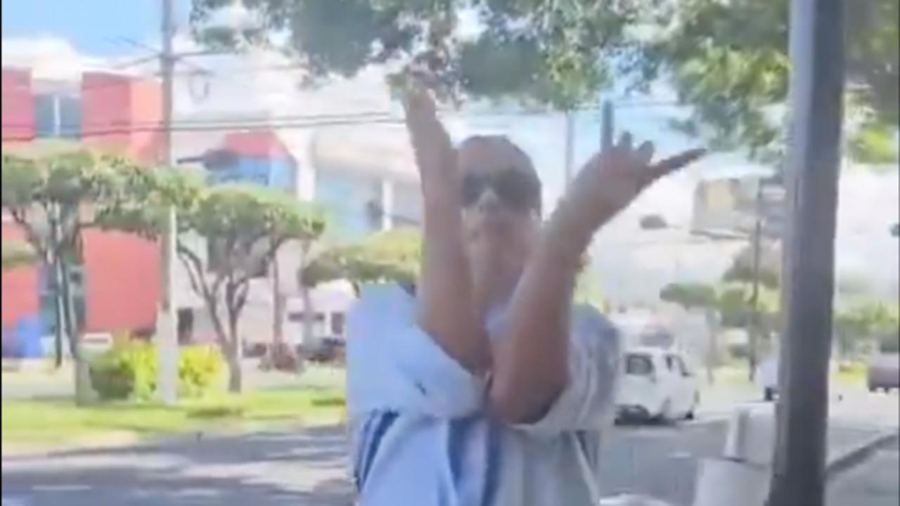 Víctor Alexander Fuentes Morales hizo señas de la MS-13