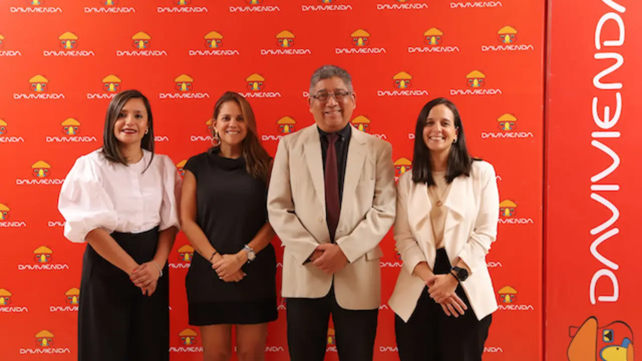 Conferencia de Prensa Firma de Convenio FUNZEL y Cuentas Verdes, el 5 de septiembre de 2024, en Centro Financiero Davivienda, en San Salvador, El Salvador.
Foto Banco Davivienda/ Salvador Mel&eacute;ndez