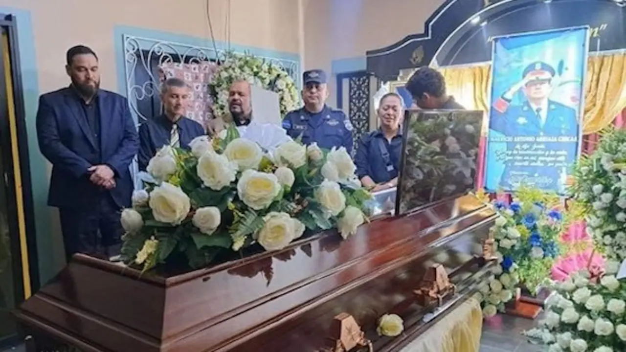 Arriaza Chicas velorio