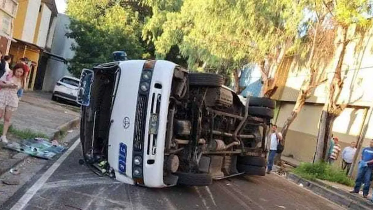Microbús 101-B choque Santa Tecla mujer fallecida 16-09-2024