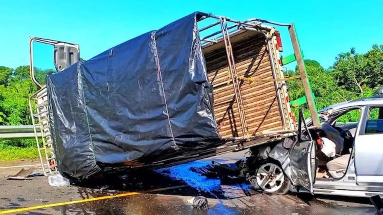 Accidente km 74 Sonsonate-Salcoatitán 17-09-2024