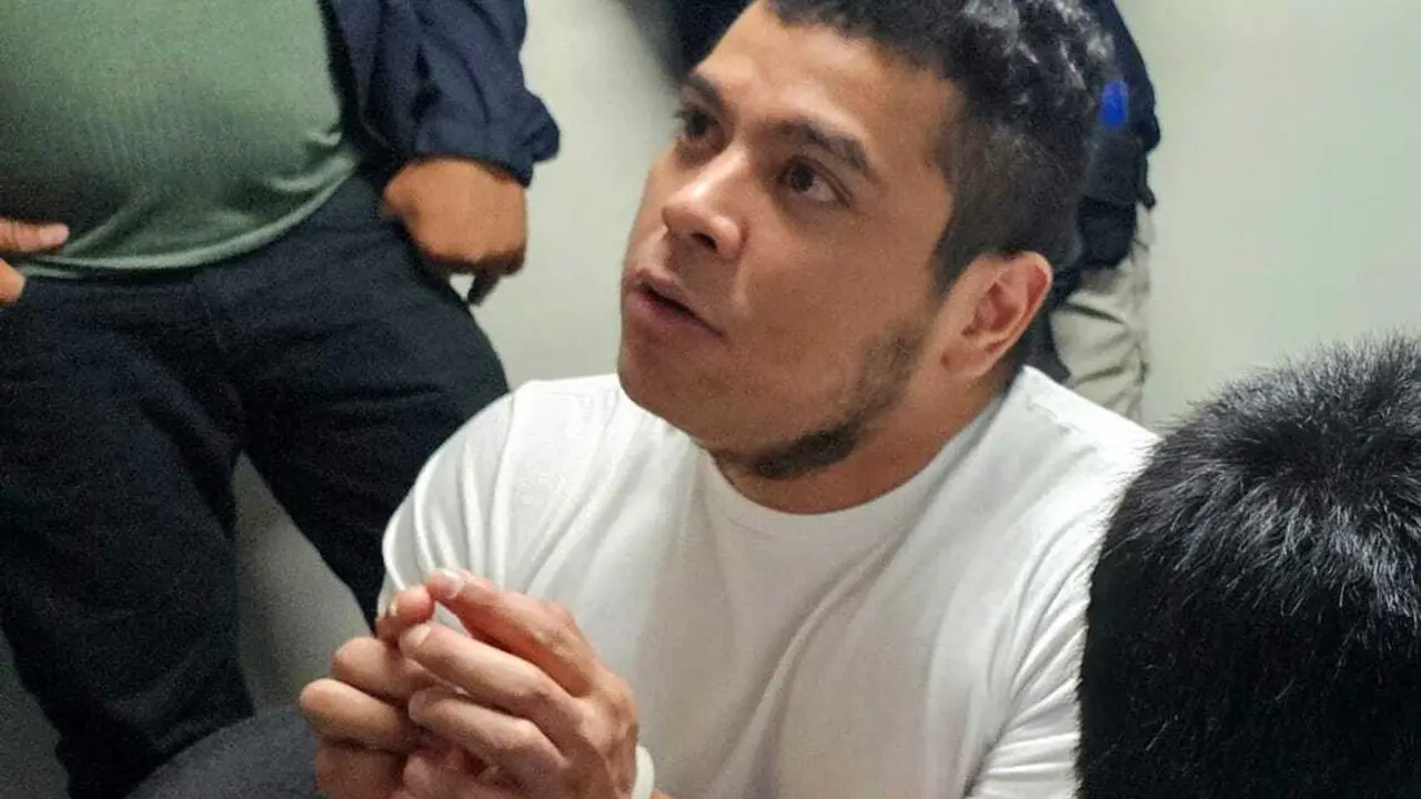 Ex fiscal Roger Alfredo Flores Alvarenga, falsedad documental agravada y ejercicio ilegal de la profesión