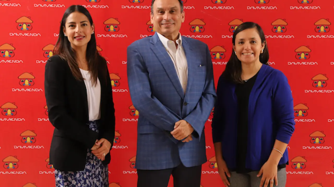 Conferencia de Prensa de Banco Davivienda para anunciar el "Festival del Ahorro" como parte de los beneficios a sus clientes en El Salvador, el 29 de octubre de 2024, en las instalaciones del Centro Financiero.
Foto Banco Davivienda/ Salvador Mel&eacute;ndez