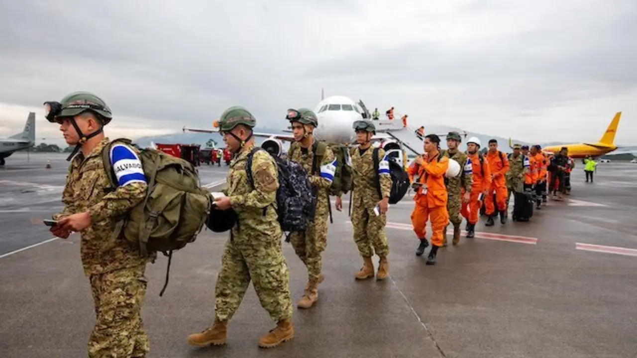 Ayuda El Salvador Costa Rica huracán Rafael 1