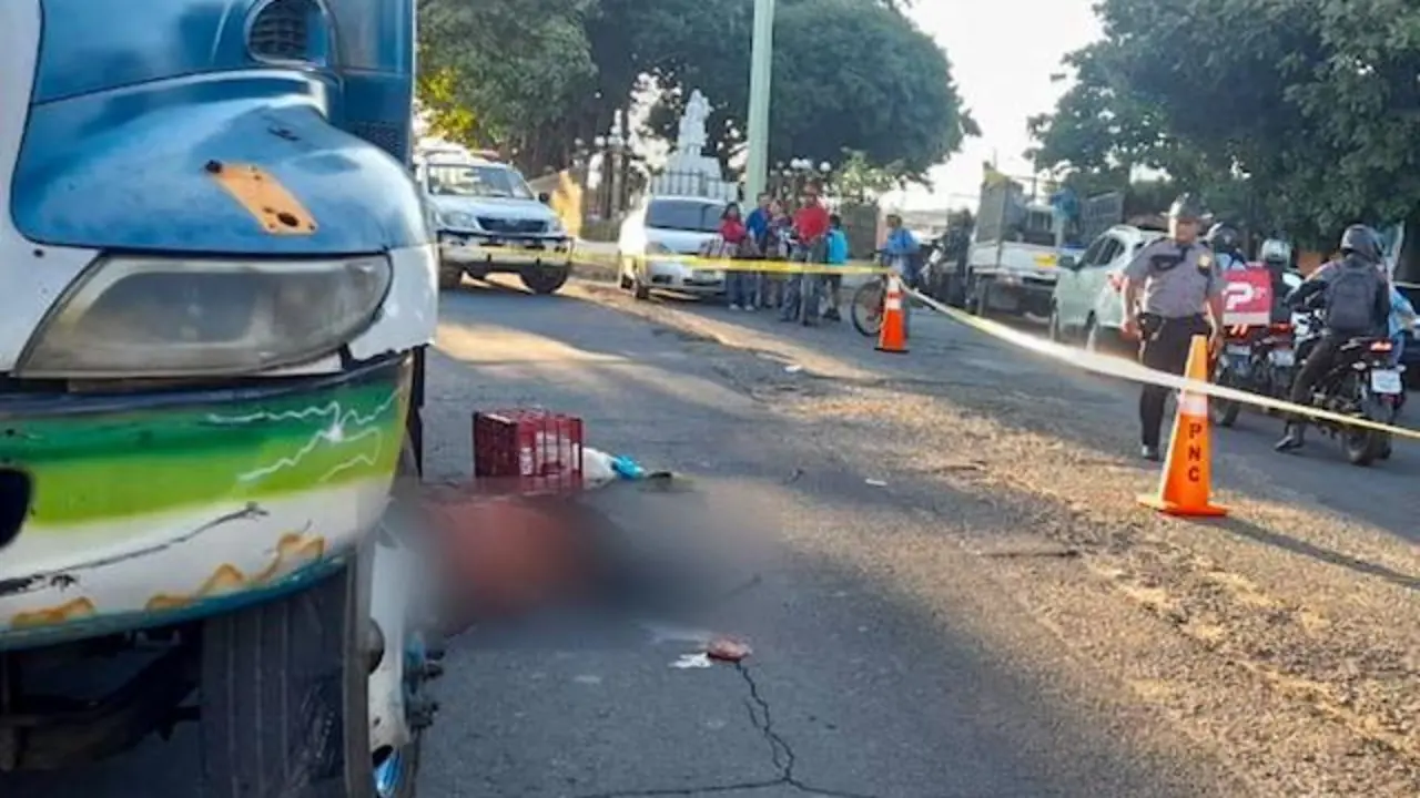 Atropellado autobús ruta 218 Santa Ana