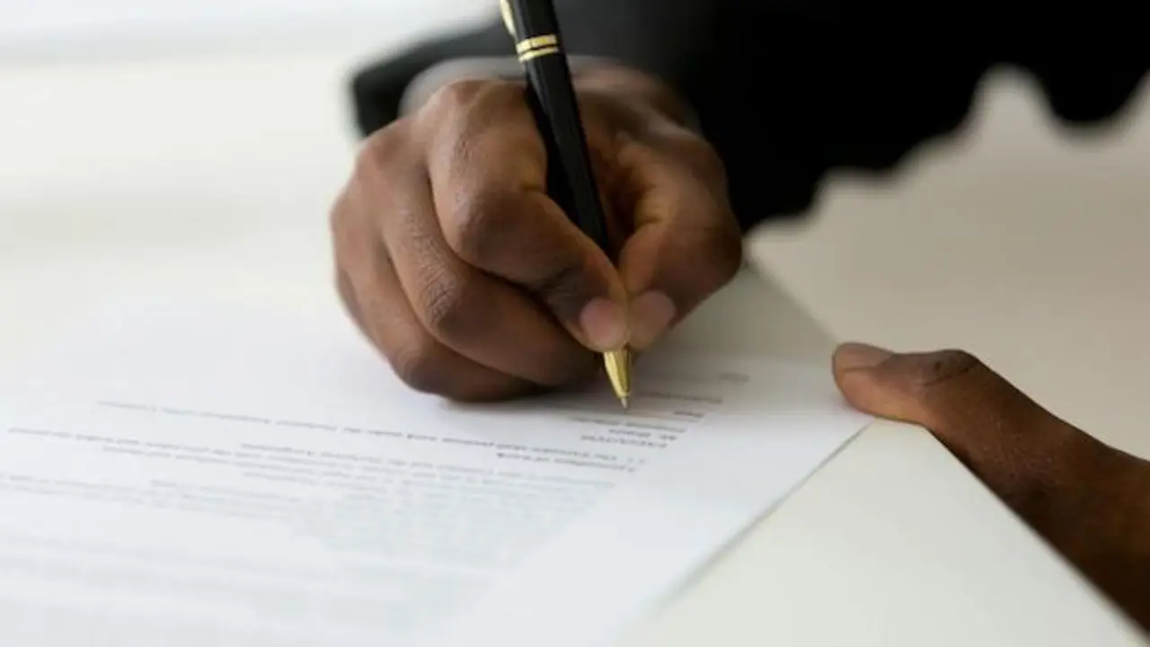 estafas documentos falsos falsedad documental ideológica