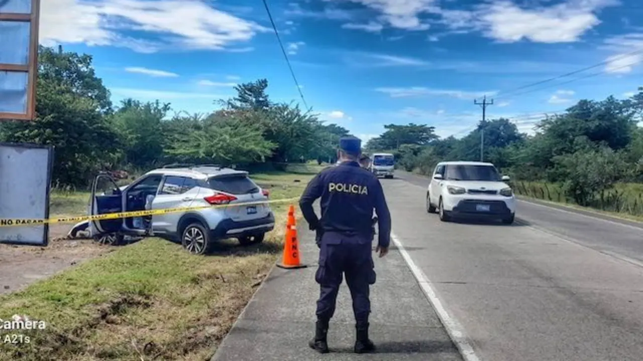 Accidente policía fallecido Tecoluca km 84 02-12-2024
