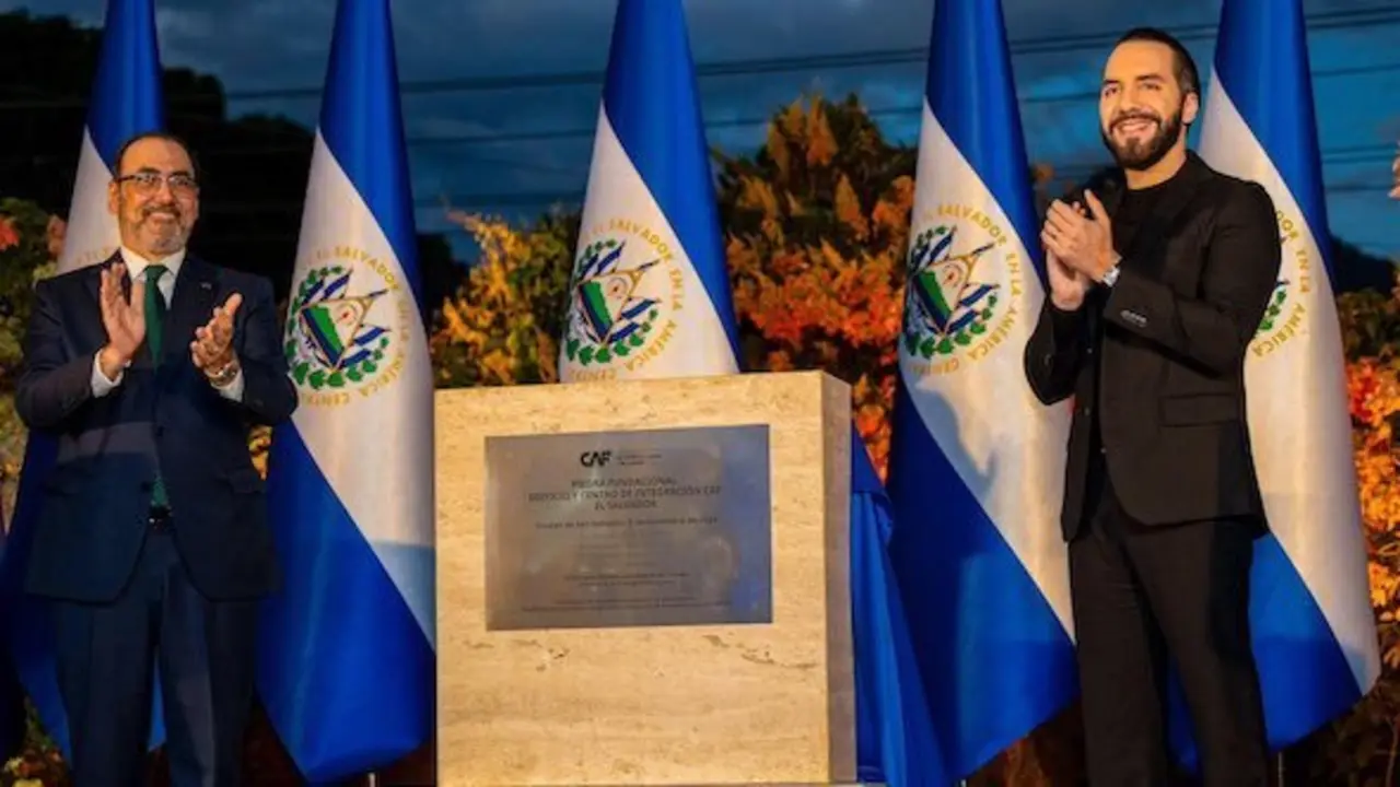 Primera piedra Centro de Integración CAF en El Salvador