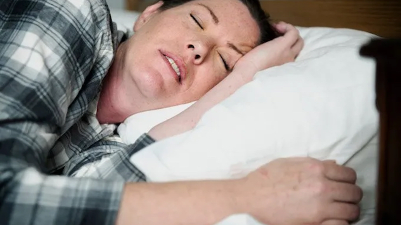 como-dormir-con-apnea copia