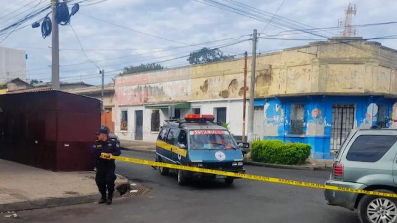 Mujer fallece accidente 10 av norte y 4 calle poniente Santa Ana 31-12-2024