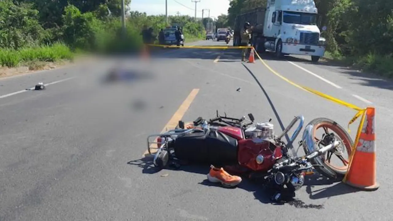 Motociclista muerto en carretera del Litoral en el desvío a playa El Amatal, 11-01-2025