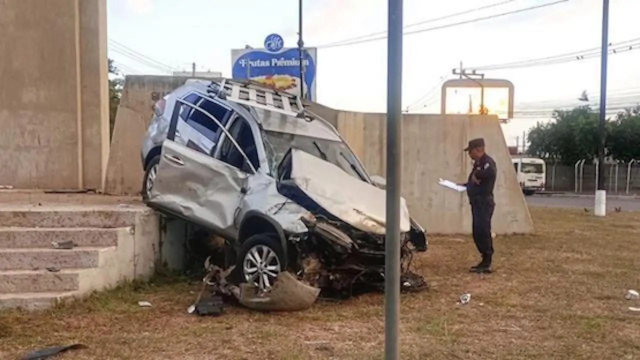 Accidente monumento Schafik Hándal 06-04-2025