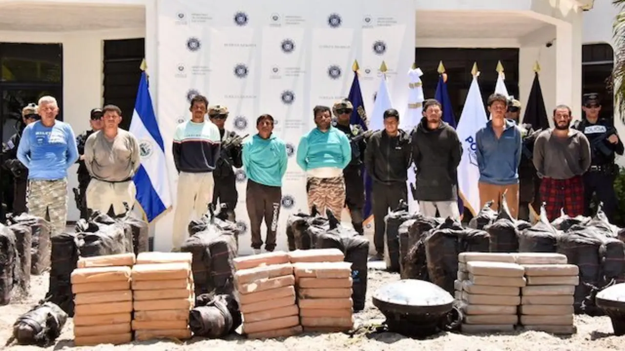 Detenidos embarcación droga guatemaltecos y ecuatorianos