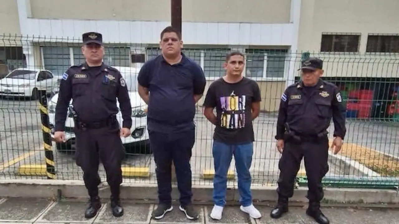 José María Landaverde Callejas y Carlos Fernando Vaquero, nicaragüense, receptación y hurto