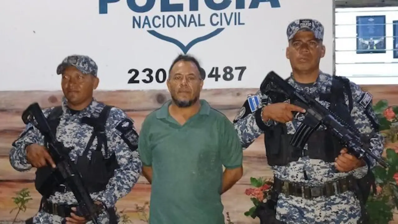 Efraín Flores López, 53 años de edad, intento de homicidio