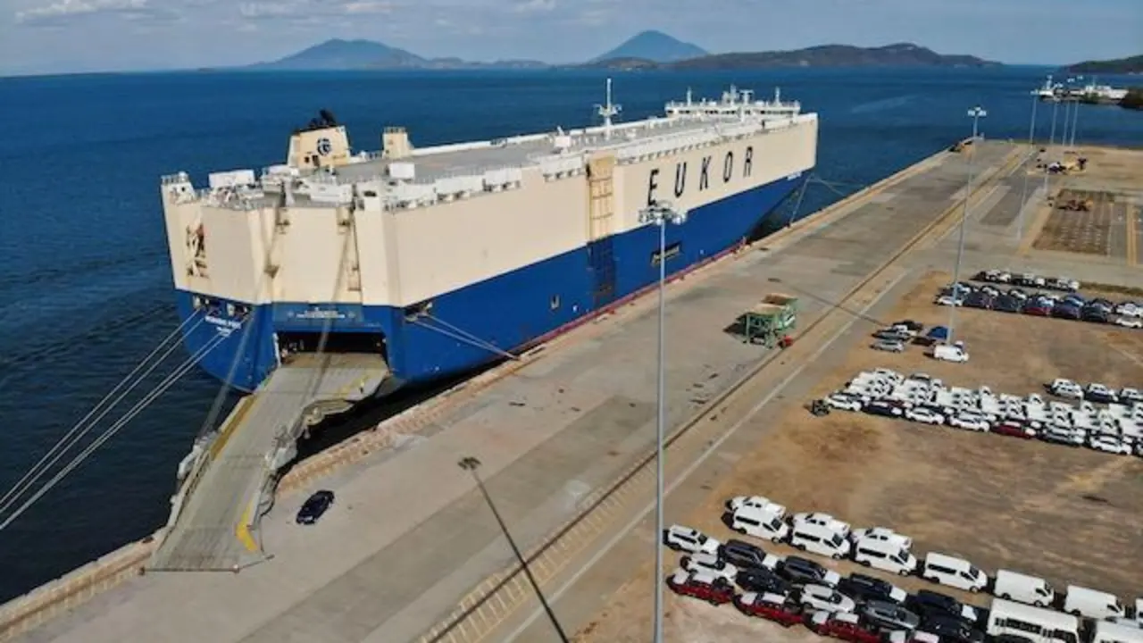 BUQUE PUERTO DE LA UNIÓN_