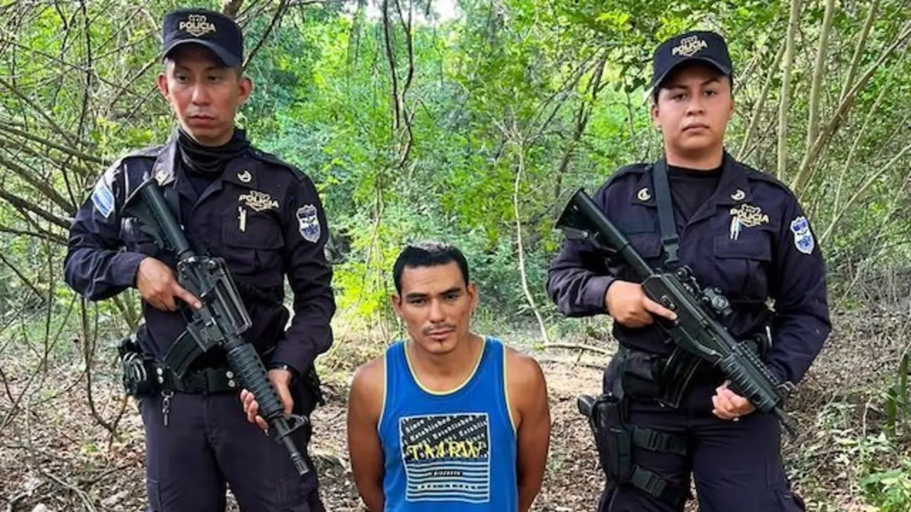 Erick Alexander Mejía Alfaro, 35 años, acusado de cortar las manos a su pareja