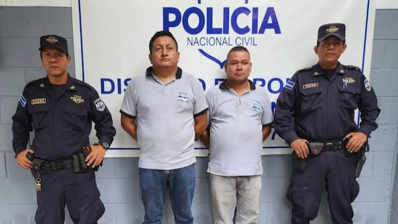 Mario Ernesto Cruz Rosales y Salvador Ernesto Hernández Ramos, ambos motoristas de microbuses ruta 6, desórdenes públicos