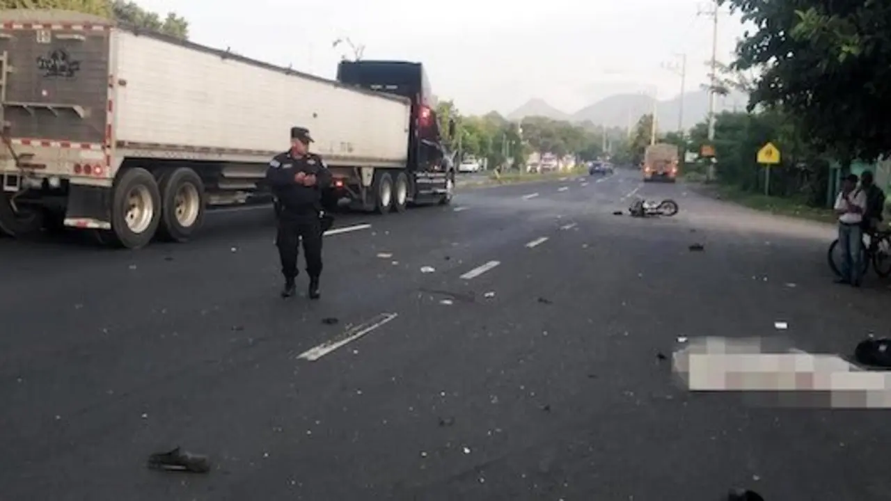 Motociclista fallecido en kilómetro 37 de carretera San Salvador Sonsonate 21-07-2025