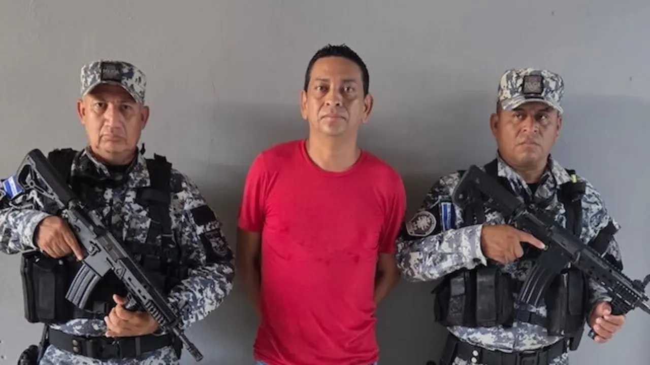 Roberto Edgardo Jaco Galeano, hurto