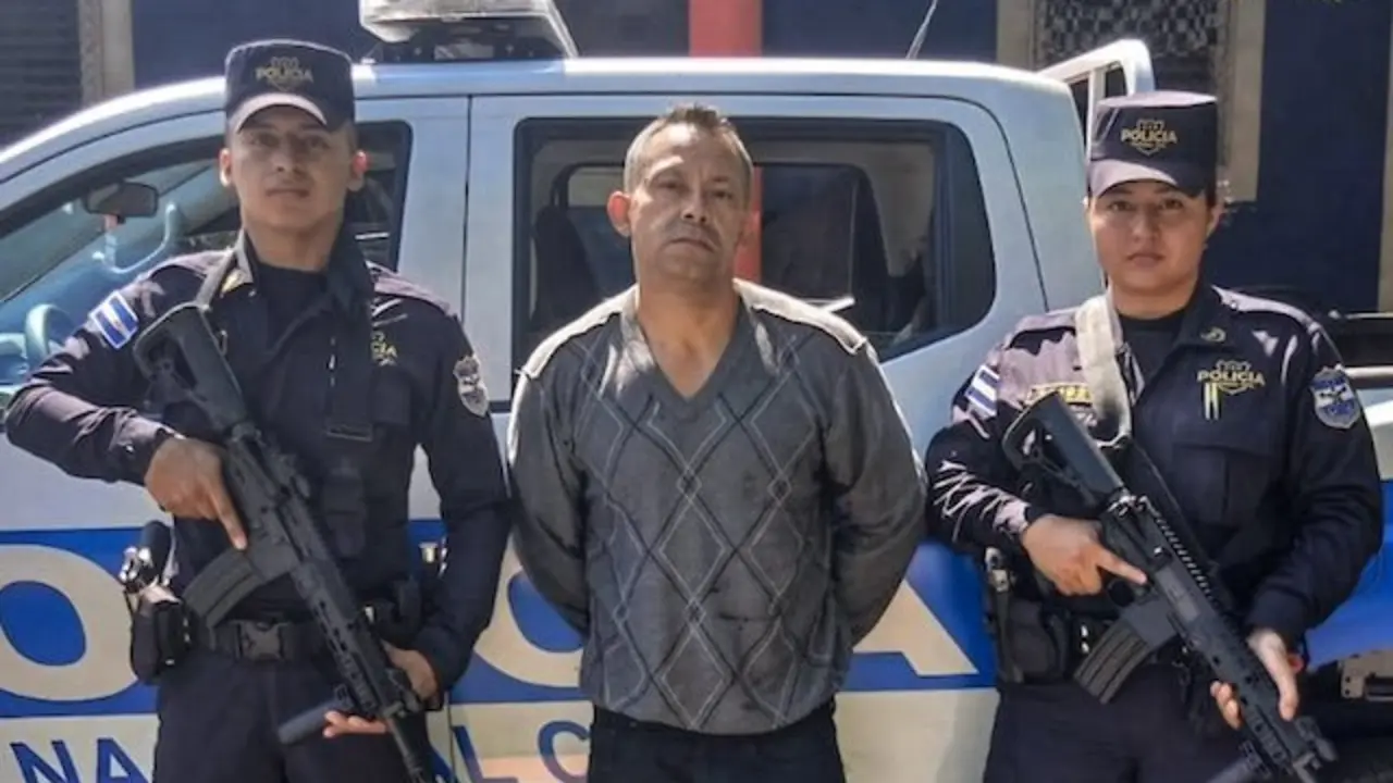 Leonel Efraín Bustillo Romero, 49 años, robo y portación ilegal de arma de fuego