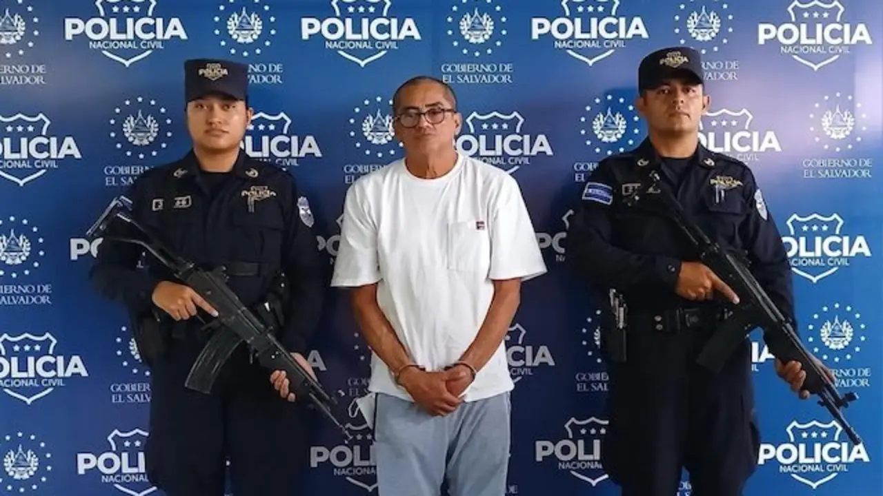 Omar Iván Alfaro Cruz, 61 años de edad, hurto